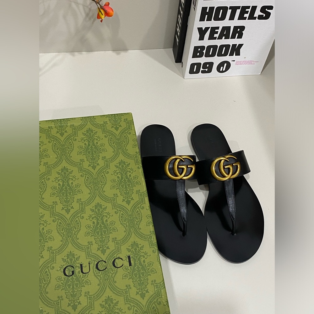 Gucci Women  Black Sandals